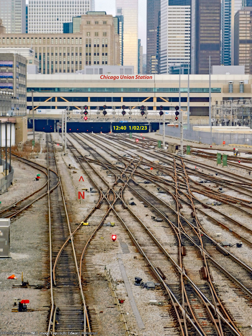 Puzzle verkins south of Chicago Union station